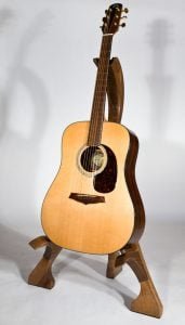 black_walnut_5_front_guitarra_grande