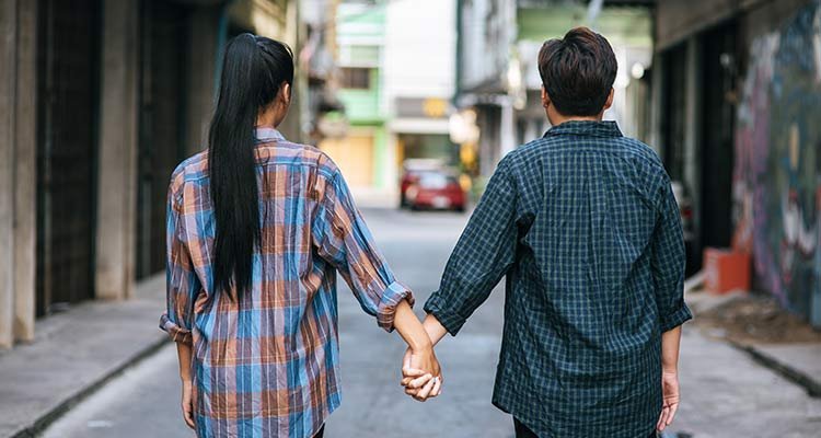 6 cosas románticas que toda pareja puede hacer en un lugar público