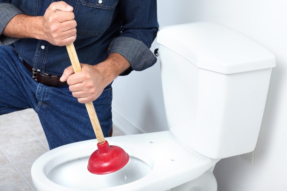 6 consejos fáciles para desbloquear los desagües del baño de la manera correcta